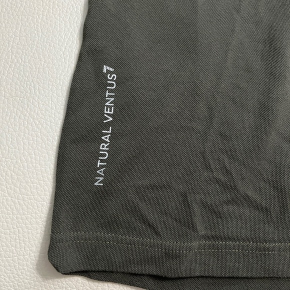 NWT - Emporio Armani Men’s EA7 Logo Polo Shirt - Size M - Picture 7 of 10